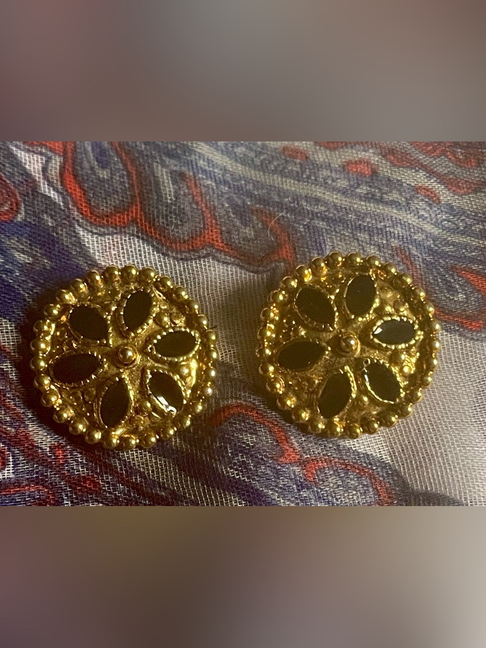 Vintage Gold-tone cluster Clip-on earrings